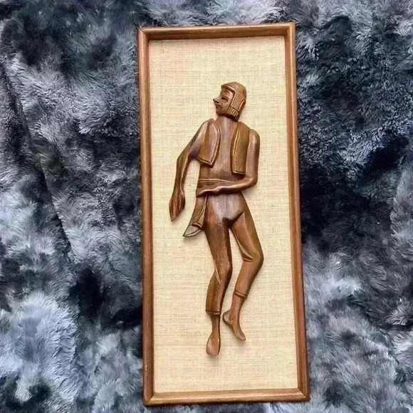 Vintage Mid Century Teak and Burlap Wall Hangings of a man - Picture 2 of 12